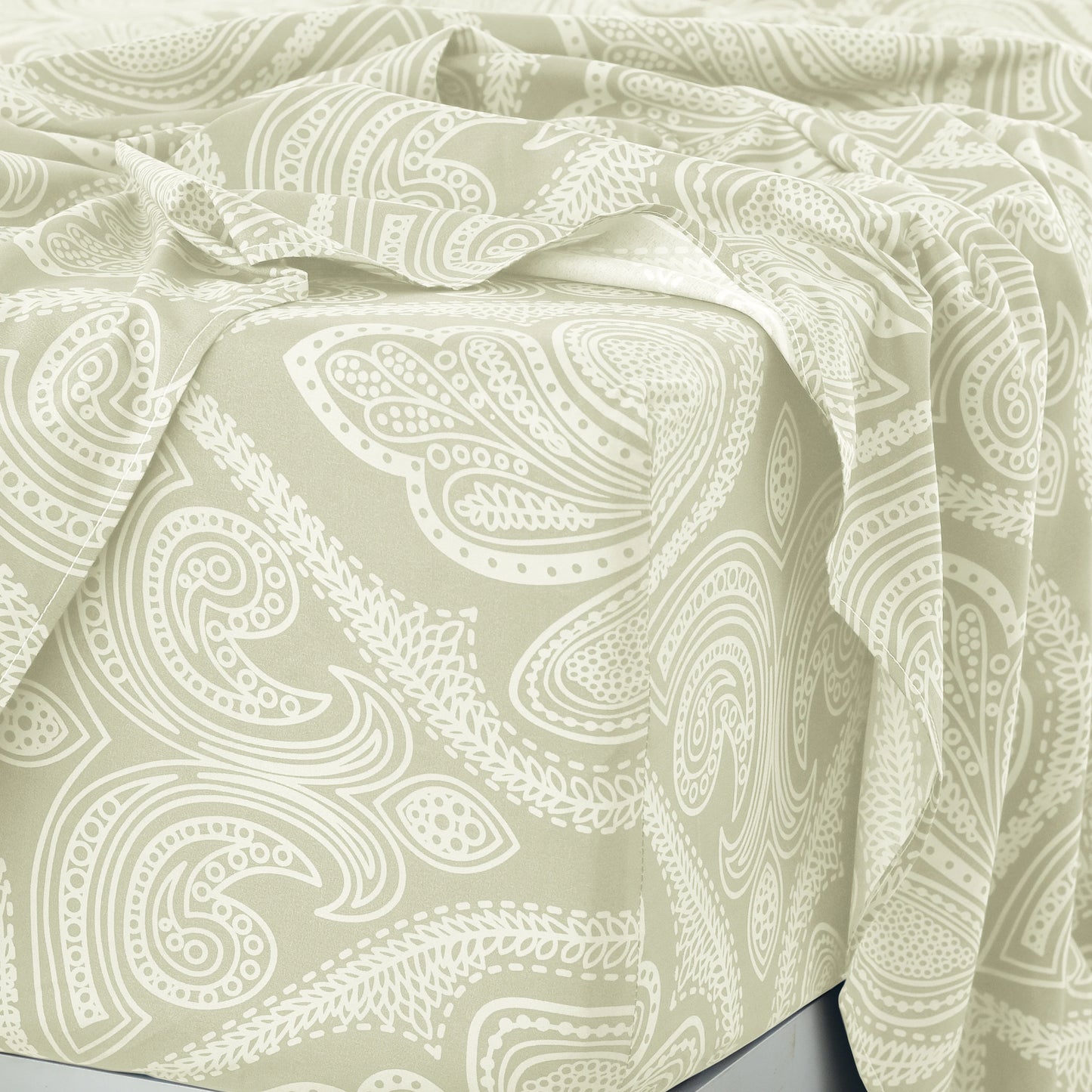 Lux Decor 4-Piece Paisley Bed Sheet Set – Soft Brushed Microfiber Sheets